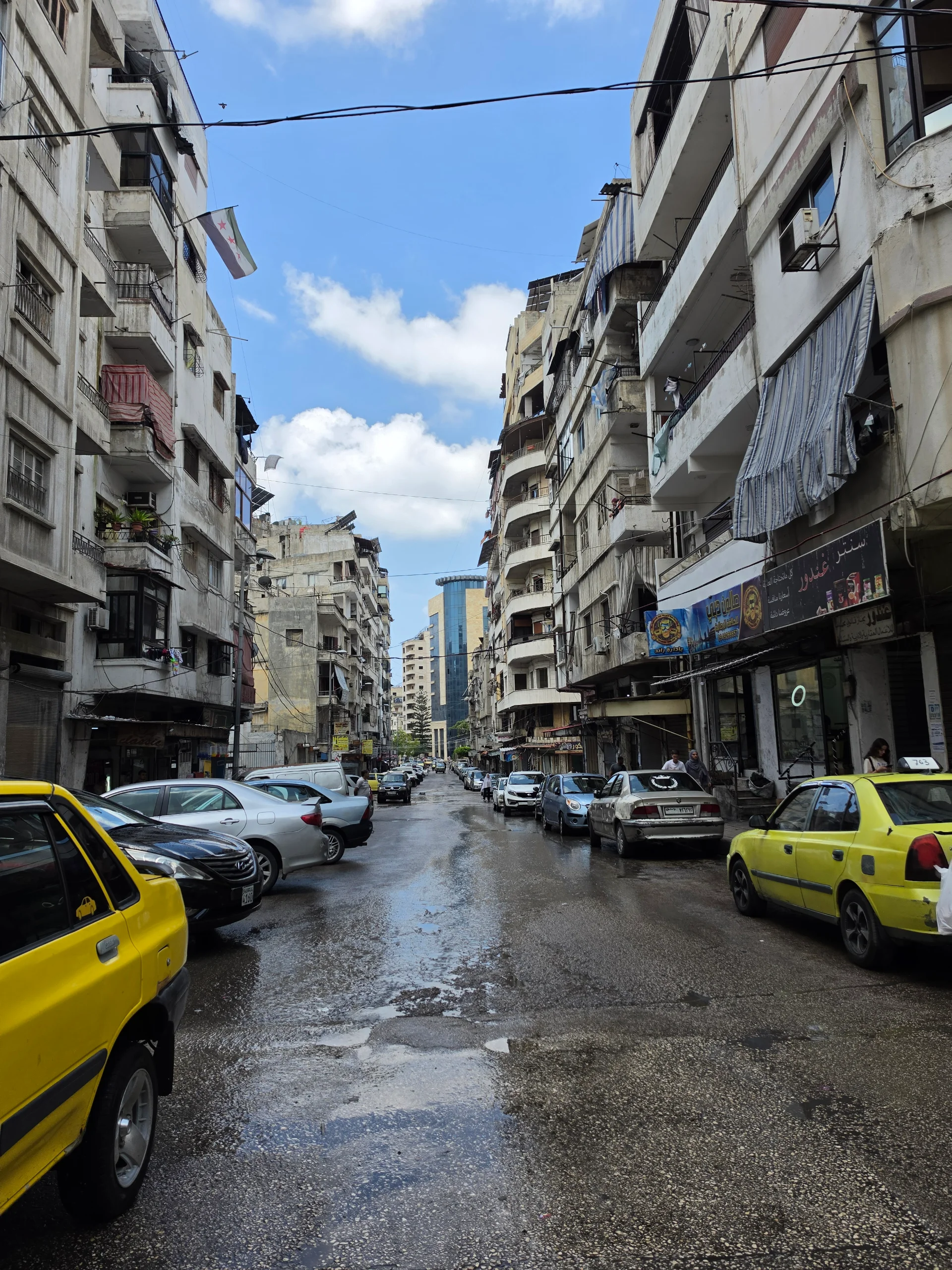 اللاذقية / شارع انطاكيا / مارتقلا / نزلة مغسلة الشقروف باتجاه قهوة الزهراء 