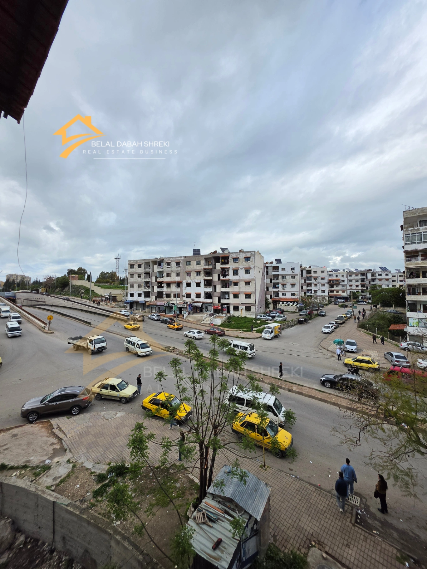 اوتستراد الثورة قرب جامعة اللاذقية 